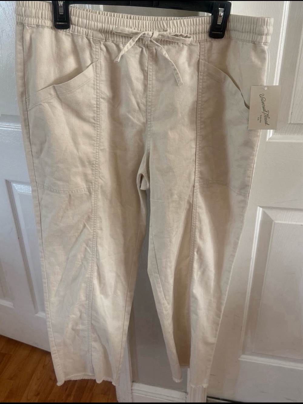 Universal Thread Cream Drawstring Joggers